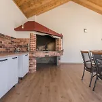 Three-bedroom In * Galovac