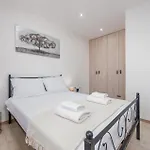 別荘 Three-bedroom In *