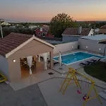 Nyaraló Three-bedroom In