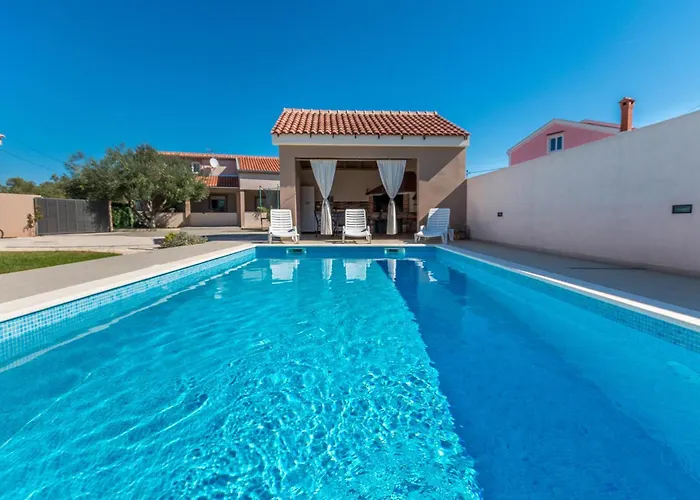 펜션 Three-bedroom In Galovac (Zadar)