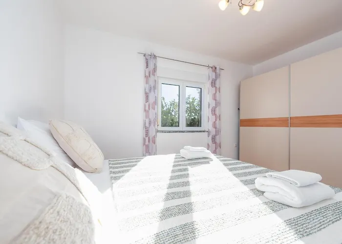 Three-bedroom In Galovac (Zadar)