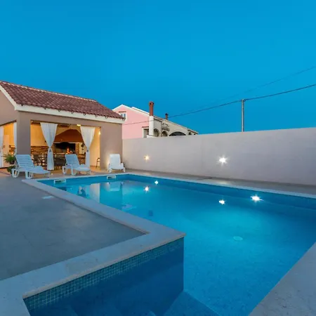 Three-bedroom In Galovac (Zadar)