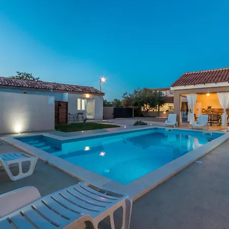 Three-bedroom In * Galovac (Zadar)