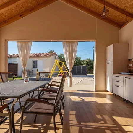 Stunning In With Kitchen * Galovac (Zadar)