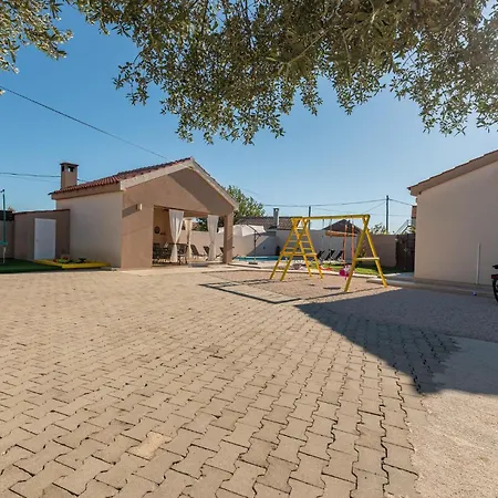Three-bedroom In Galovac (Zadar)